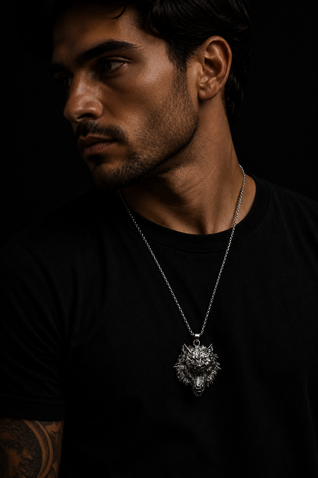 Collar Cabeza de Lobo Imperial en Acero Inoxidable para Hombre