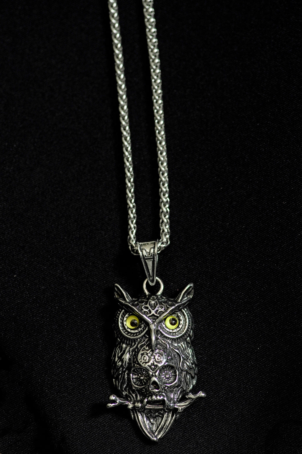 Collar de Buho Calavera Gótico