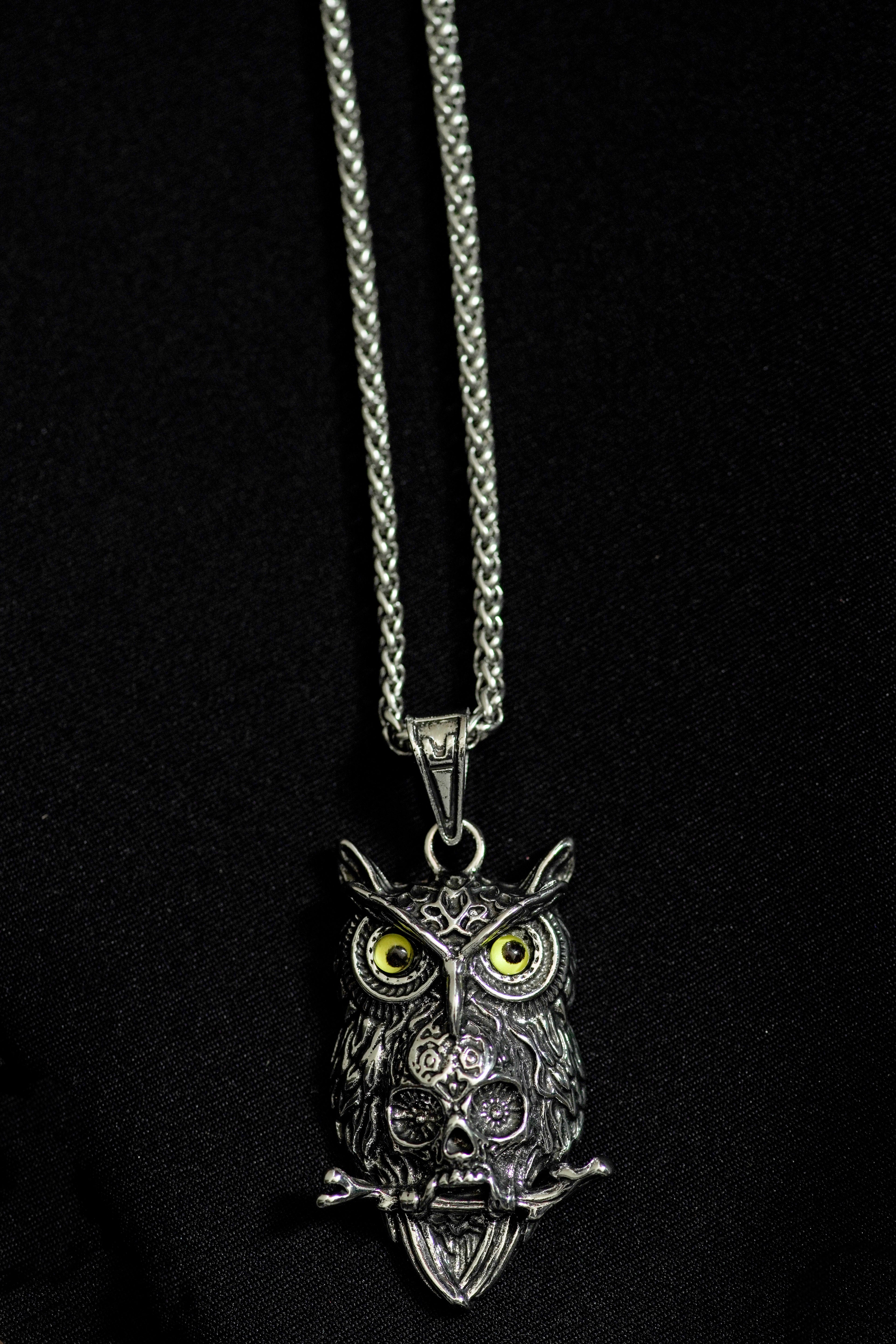 Collar de Buho Calavera Gótico