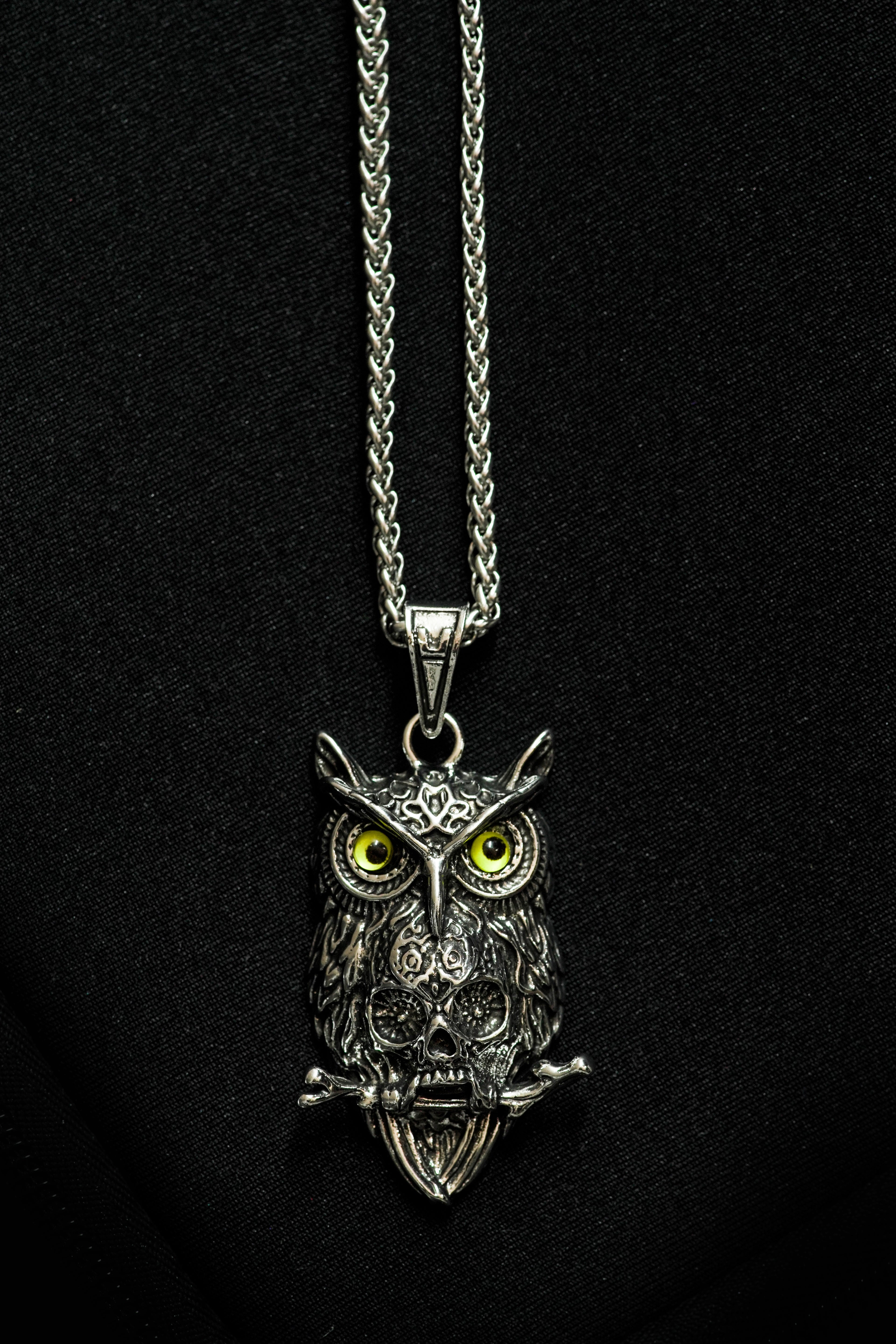 Collar de Buho Calavera Gótico
